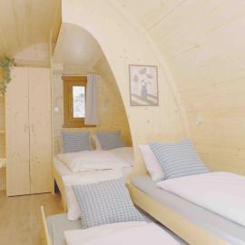 Traumhafter POD-M mit Seesicht - mit Terrasse aber ohne privates WC, hótel í Alpnach