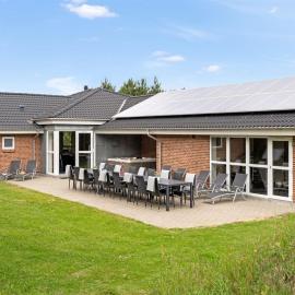 Holiday Home Janita - 800m from the sea by Interhome, hotel a Vejers Strand