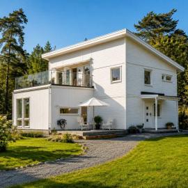 Renovated Swedish Villa Lake Views Beach Access