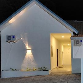 Homestay fafefa, hotel di Serang