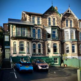 The Earlsdale Bed and Breakfast, hotel in Ilfracombe