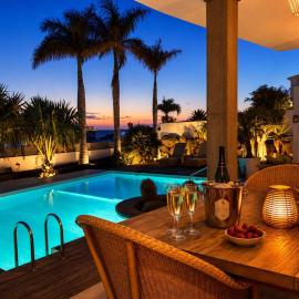 Villa Claus - Private Pool Oasis in Puerto Calero, Hotel in Puerto Calero