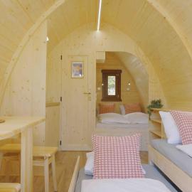 Traumhafter POD-XL mit Seesicht - inklusive privatem Bad und Terrasse, hótel í Alpnach
