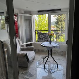 Apartmani Bar 33, hotel en Bar