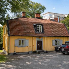 300 Year Old Villa in Solna Mall of Scandinavia