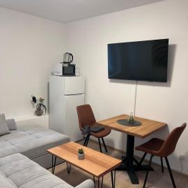 Soti Apartments, hotel u gradu Kupari