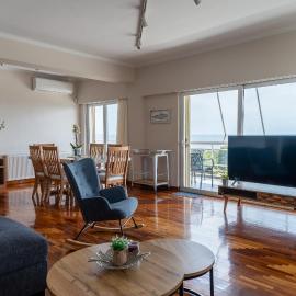 Spacious Sea View Apartment In Athens Riviera
