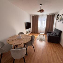 Appartement élégant à proximité du centre et des commerces, hotel in Digoin
