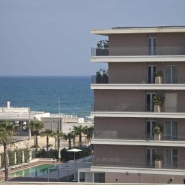 Levante Land & Sea