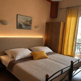Retro Rooms, hotel in Loutra Edipsou