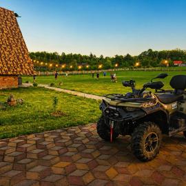 Red Brick Guest House & Quad Tours near Kozara, Hotel in Milivojci
