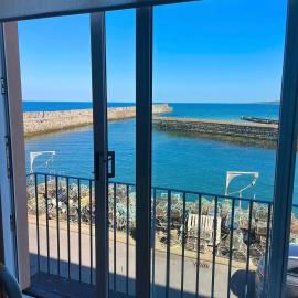 Beach Front Apt 2 Bedrooms 2 Bathrooms St Andrews, готель у місті Файф