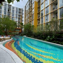 Rock Condo "1 bed & 1 study" at Base Rise "Minimum 29 days"、Ban Rangengのホテル