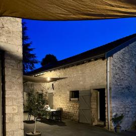 Hédoniste 1, hotel di Herpy-lʼArlésienne