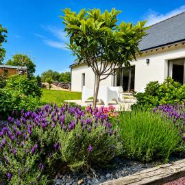 Grand Studio de Charme près de la voie verte, hotel in Ploërmel