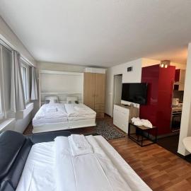 Apartment in LAAX with Swimming Pool Wellness Fitness, готель у місті Лакс