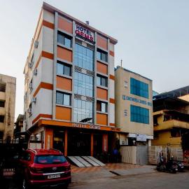 Super Hotel O Gems, hotel u gradu Turambhe