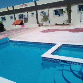 Hotel Rosangel, hotel a Estero Hondo