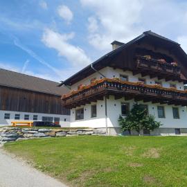 Ferienwohnungen Guglhof Mariapfarr, hotell i Mariapfarr