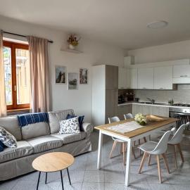 Charlie lake view apartment