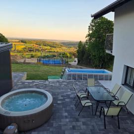 Vacation home Vilim, hotel in Kamešnica