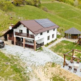 Cabana Colț de liniste、Feldruのホテル