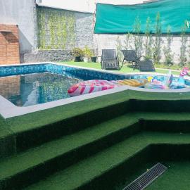 Casa com piscina na Vila Industrial
