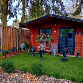 Chalet op een rustig park in de natuur