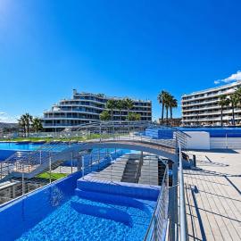 Infinity View Penthouses by NRAS, hotel in Arenales del Sol