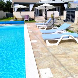 Royal place: Nin şehrinde bir otel