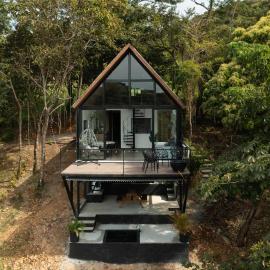 Kooteja Glanta Cabaña Eco A Frame con Jacuzzi, hotel in Puerto Frío