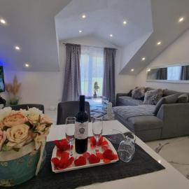 Luxury Apartment Megy, hotel in Otočac
