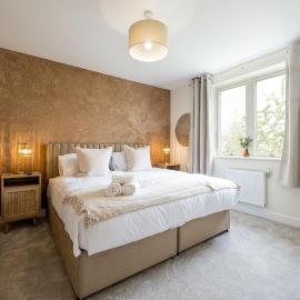 Modern Comfort 2 Bedrooms with parking, מלון בBucknell