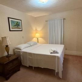 Amazing 5 Bedrooms Deal up to 10 Guests, hotel a Willmar