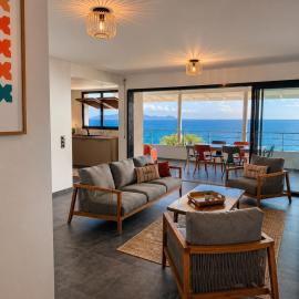 Appartement ZANDOLI - T4 Duplex face aux Saintes, hotel in Vieux-Fort
