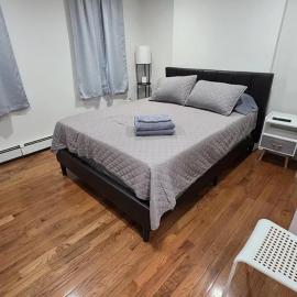 Two Bedroom Apt 15 minutes to NYC and 4 minutes to Metlife Stadium