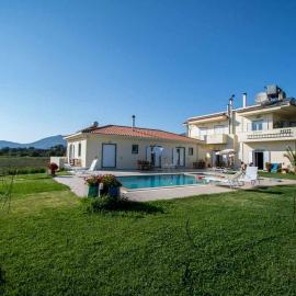 Maison Kronio Lassithi Plateau, hotel i Marmakéton