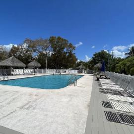 New Tiny Home Paddle Boards, Kayaks, Pool, Marina, hotel en Cayo Largo