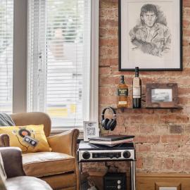 Stylish 2Bed Flat Near Hampton Court RiverThames - Pass the Keys