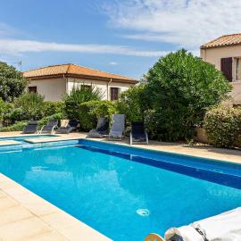 Vol - au - Vent - Cheerful 5-bedroom villa with pool