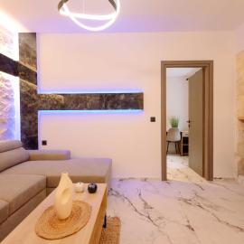 Urban Energy Suites Yellow, hotel u gradu Heraklion