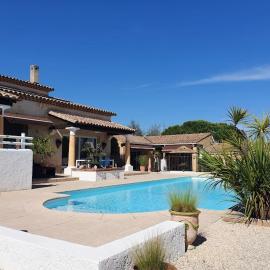 Gîtes de l'Hacienda 1, hotel a Alès