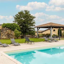 Domaine Canteloup Vignes Et Piscine, khách sạn ở Saint-Caprais-de-Bordeaux