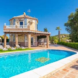 Casa La Noria Iznate by Ruralidays, hotel a Iznate