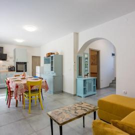 Rural Apt Arya: Garden & BBQ - Happy Rentals, Hotel in Šmarje