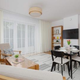 Comfortable House with a Terrace and 3 Bedrooms by Noclegi Renters