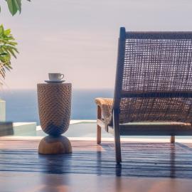 Villa Sana Amed with Panoramic Ocean Views & Infinity Pool，艾湄灣的飯店