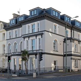Austens Apartments、トーキーのホテル