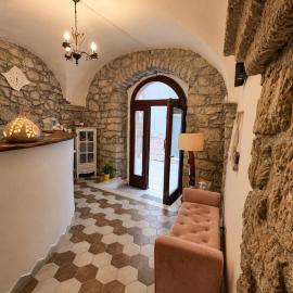 Regnos Altos boutique rooms, hotelli kohteessa Bosa