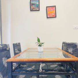 Corporate Skyline Tower 2BHK with AC, WIFI, Pool, Gym by Imperia Stays, hotel in Gandhinagar